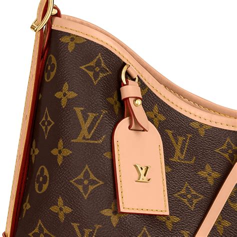 louis vuitton carryall mm bag.